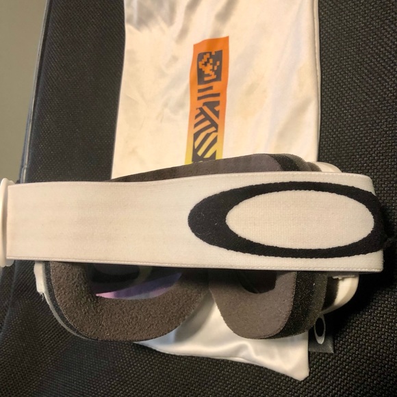 Oakley Prizm Goggles - Picture 7 of 7